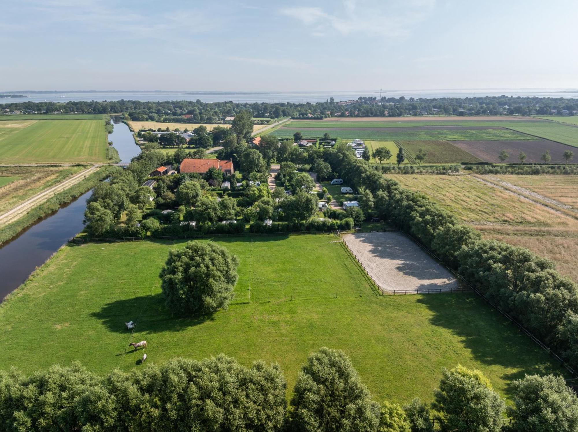 Zeeuwse Landhoeve Brouwershaven Buitenkant foto